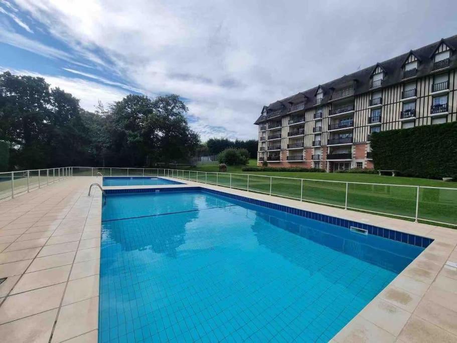 Appartement Calme Proche De La Mer Avec Parking Villers-sur-Mer Eksteriør billede